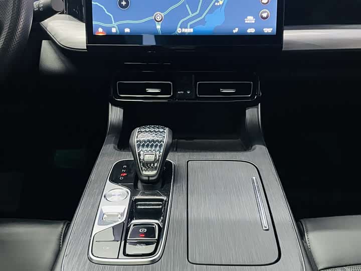 Trumpchi GS8 2024 2.0 TGDI 4 WD 7 — фото 13
