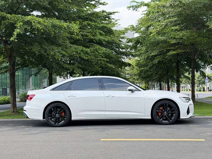 Audi A6L 40 TFSI люкс-динамик — фото 8