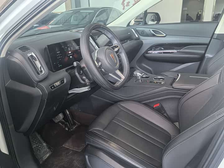 Hongqi HS3 PHEV 2025 117km — фото 4