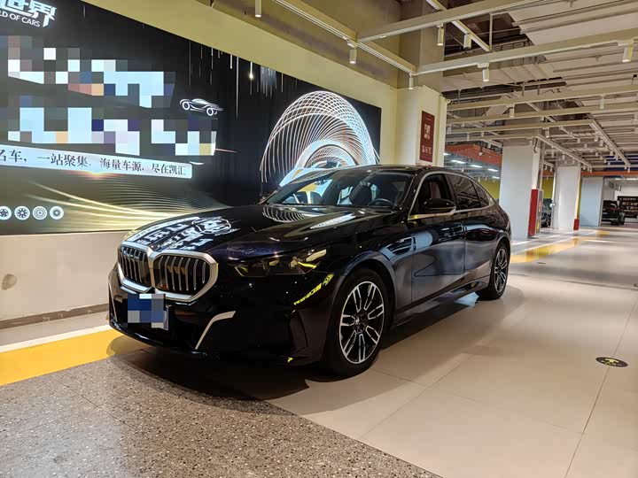 BMW 5-Series 2024 525 Li M