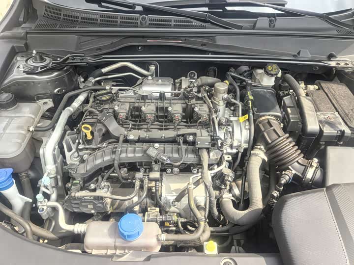 Changan UNI-V 2023 1.5 T Premium — фото 20