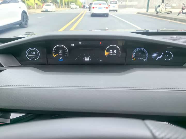 Changan UNI-V 2023 1.5 T Premium — фото 24