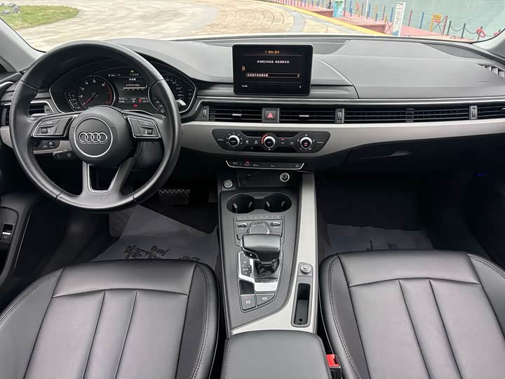 Audi A4L 30 40 TFSI базовая — фото 8