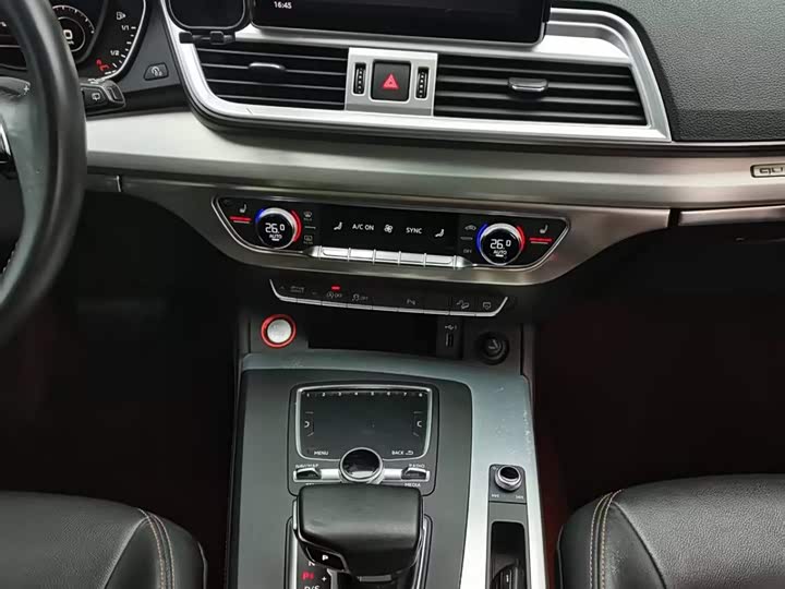 Audi Q5L 2018 40 TFSI V — фото 18