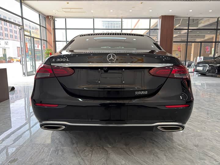 Mercedes-Benz E-Class 2021 E 300 L Luxury — фото 4