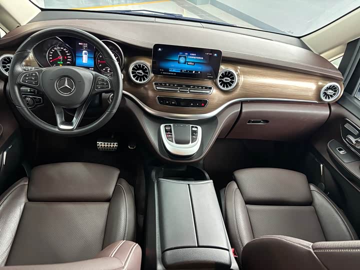 Mercedes-Benz V-Class 2022 V 260 L — фото 10