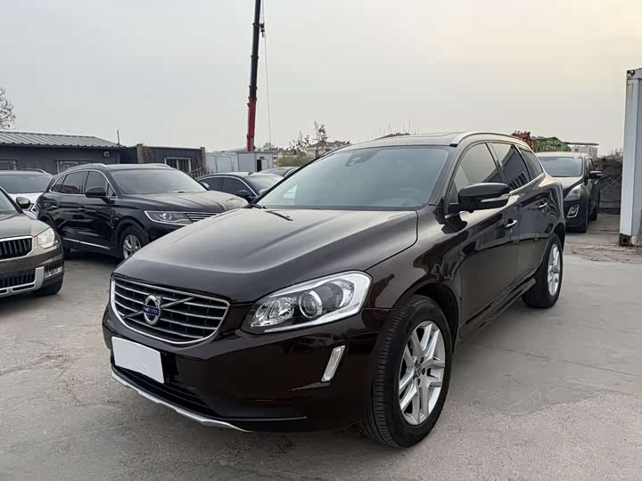 Volvo XC60 2017 T 5 — фото 1