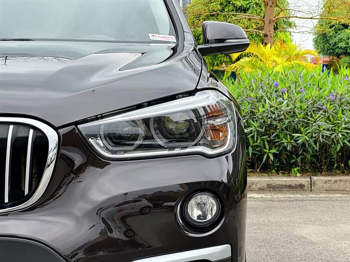 BMW X1 2019 s Drive 18 Li — фото 29