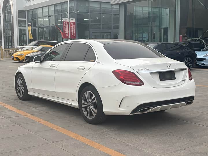 Mercedes-Benz C-Class 2018 C 200 L — фото 7