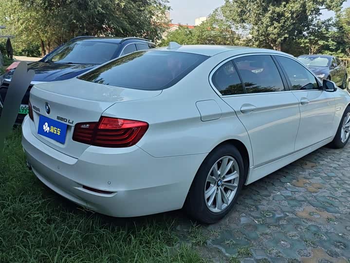 BMW 5 Series 520Li — фото 3