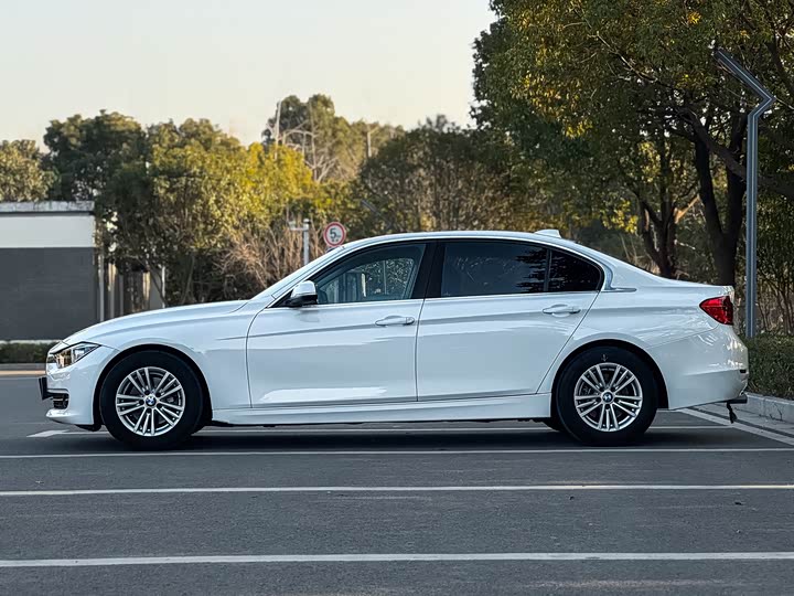 BMW 3-Series 2014 320 Li — фото 3