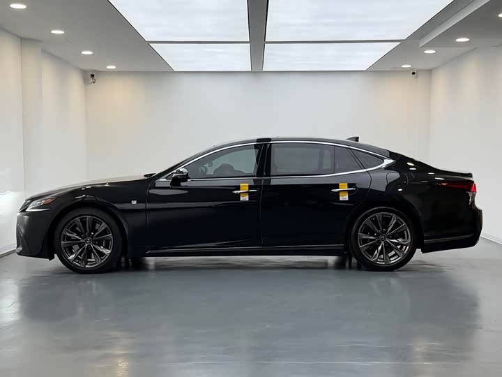Lexus LS 2018 500h F SPORT V — фото 8