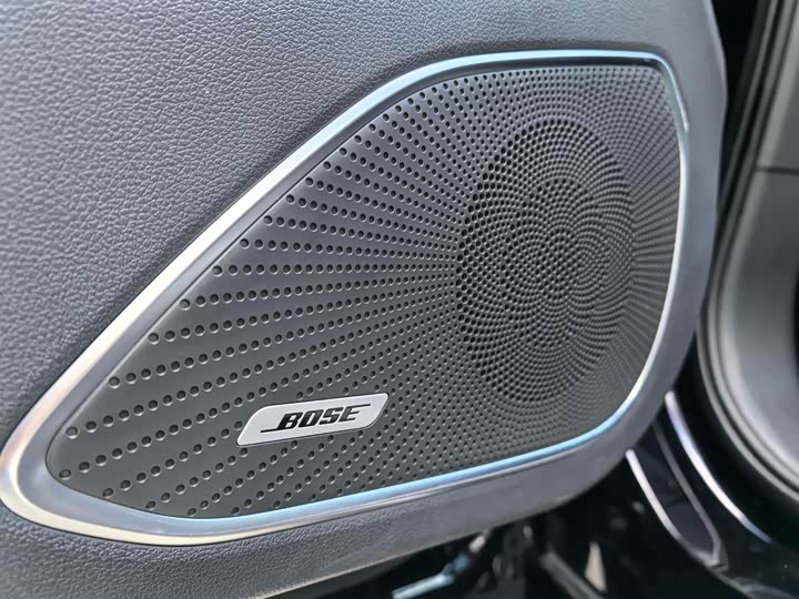 Hongqi HS5 2023 2.0 T 4 WD Pro — фото 8