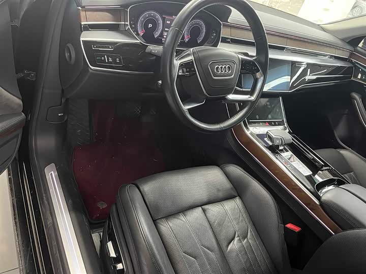 Audi A8 2019 Plus A 8 L 50 TFSI quattro Luxury — фото 4