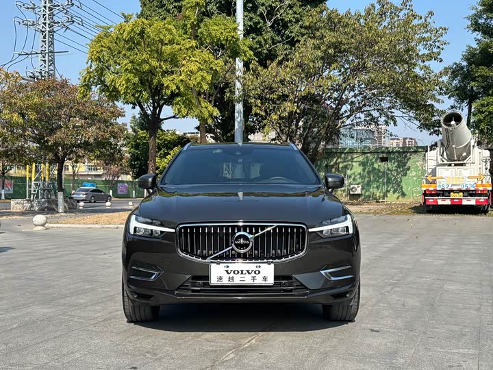 Volvo XC60 2021 T 5 4 WD — фото 2