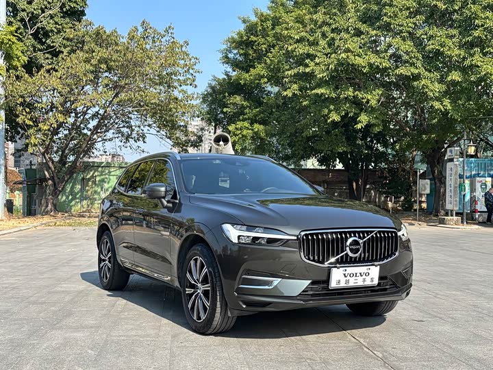 Volvo XC60 2021 T 5 4 WD — фото 3