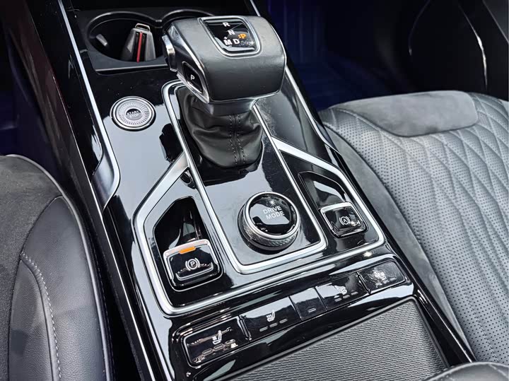 Hongqi HS5 2022 2.0 T 4 WD — фото 17