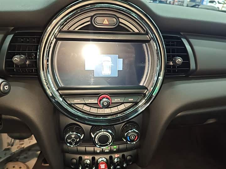 MINI Hatch — фото 13