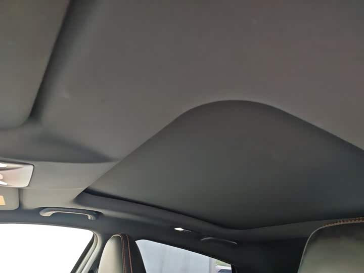 Changan UNI-V 2023 1.5 T Premium — фото 18
