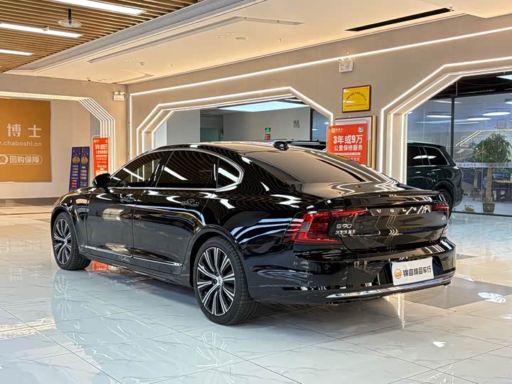 Volvo S90 2025 B 5 — фото 3