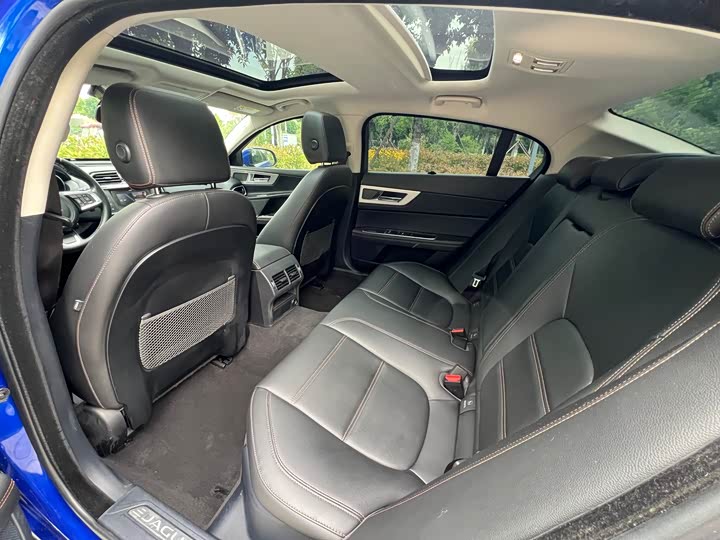 Jaguar XEL 2018 2.0 T 200 PS — фото 8