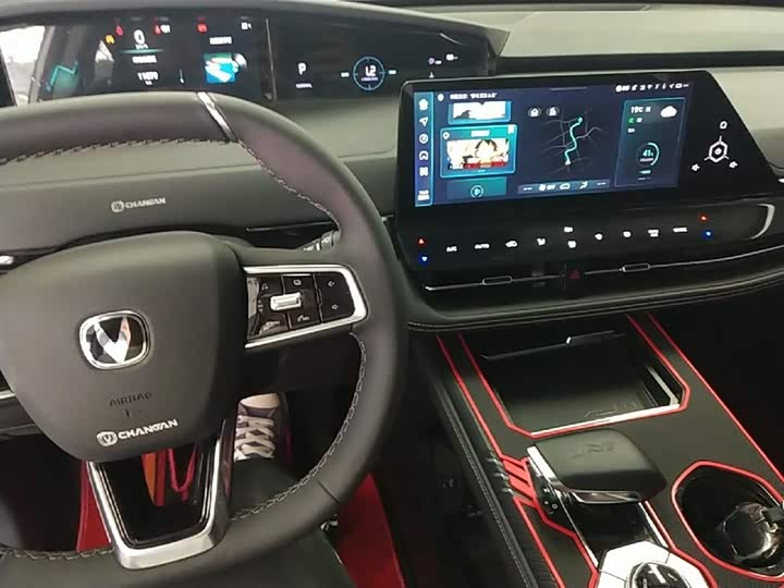 Changan UNI-K 2023 2.0 T 2 WD — фото 10