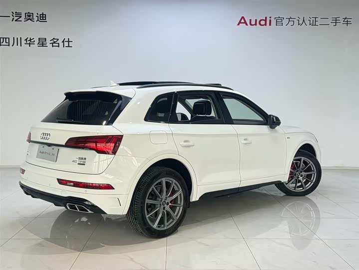 Audi Q5L 2022 40 T — фото 4