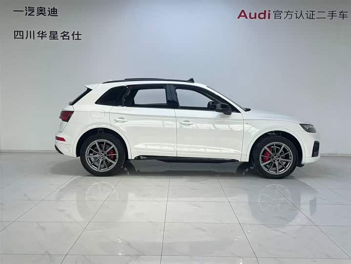 Audi Q5L 2022 40 T — фото 3