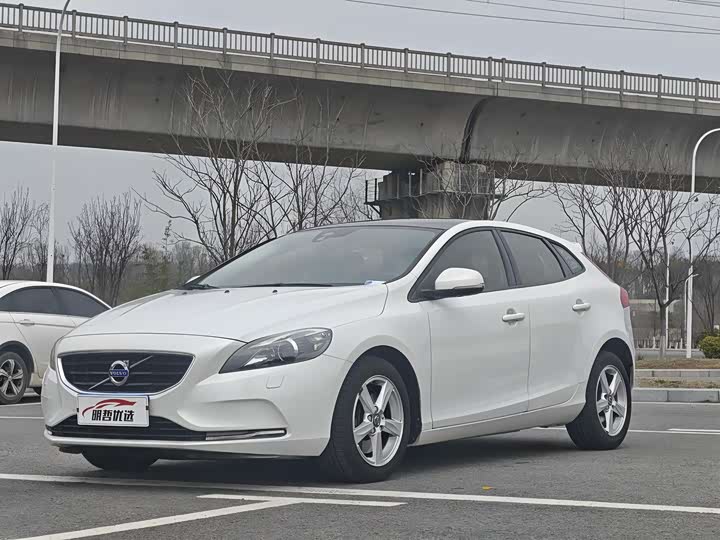 Volvo V40 2016 T 3