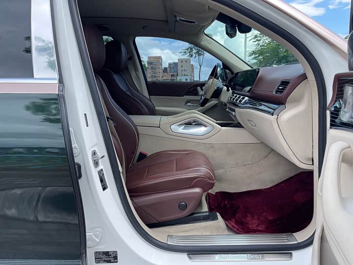 Maybach GLS 2022 GLS 480 4 MATIC — фото 10