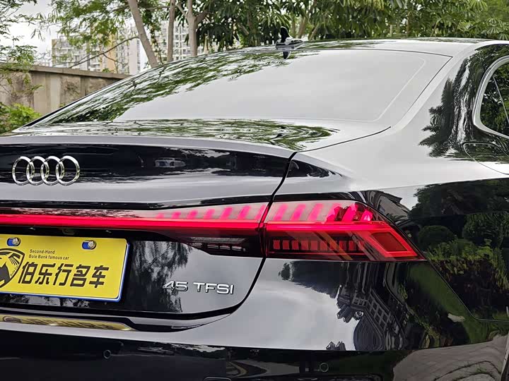 Audi A7L 2024 45 TFSI Luxury — фото 26