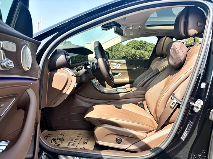 Mercedes-Benz E-Class 2023 E 300 L Luxury — фото 5