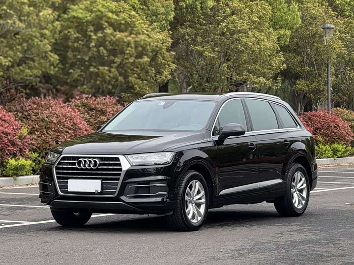 Audi Q7 2018 40 TFSI Comfort — фото 1