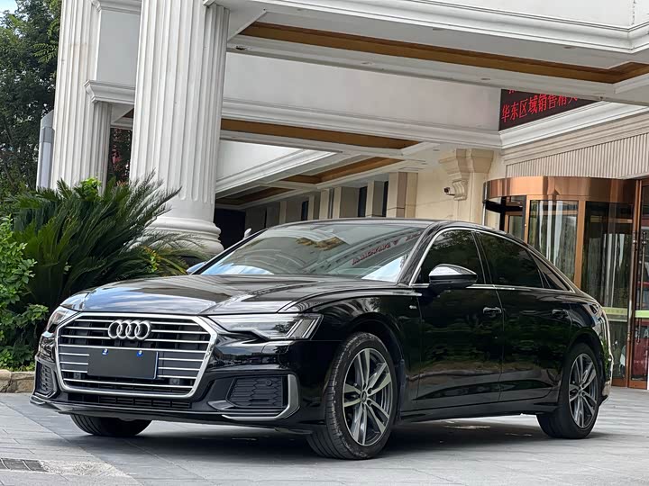Audi A6L 2019 40 TFSI — фото 1