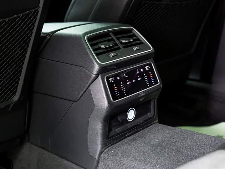 Audi A6L 2022 45 TFSI — фото 17