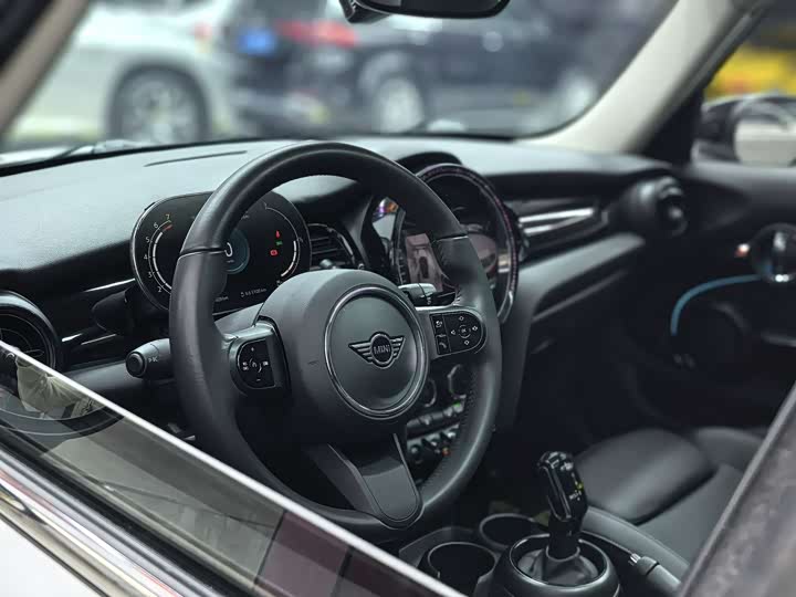 MINI Hatch — фото 14