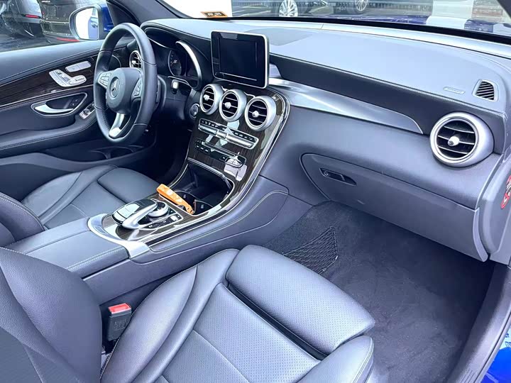 Mercedes-Benz GLC 260 L 4MATIC люкс — фото 10
