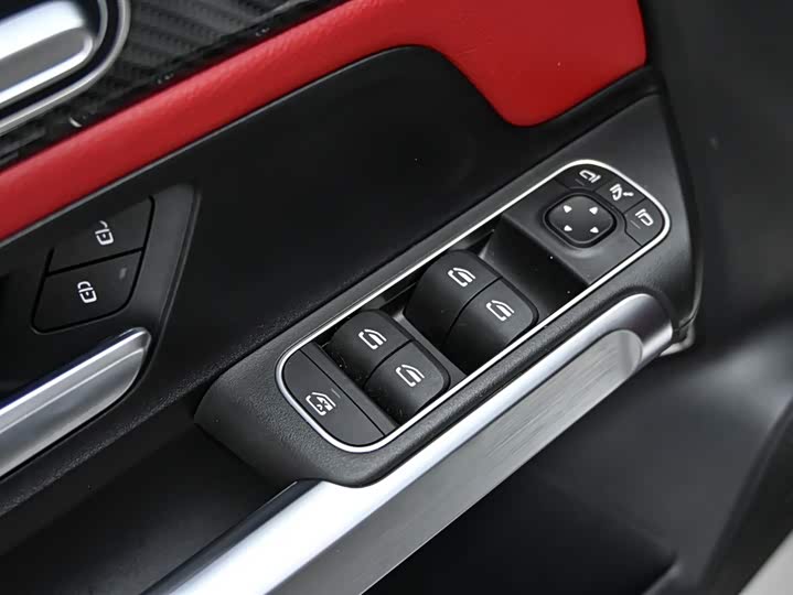 Mercedes-Benz GLB 2023 AMG GLB 35 4 MATIC — фото 22