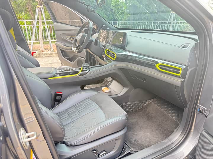 Changan UNI-T 2022 1.5 T Flagship — фото 15