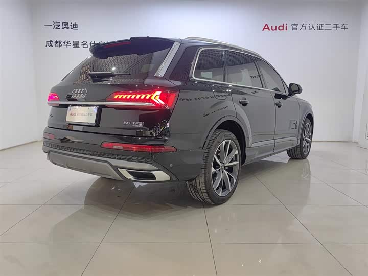 Audi Q7 2022 55 TFSI quattro S line Sport — фото 4