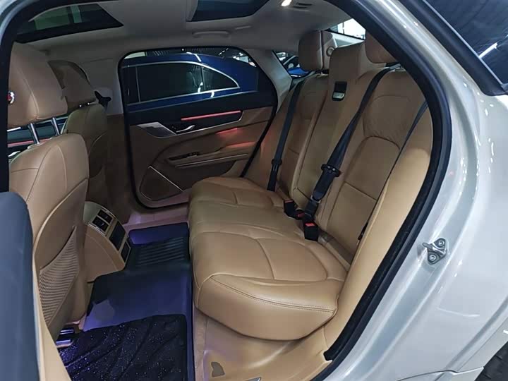 Jaguar XFL 2024 2.0 T P 250 2 WD — фото 17