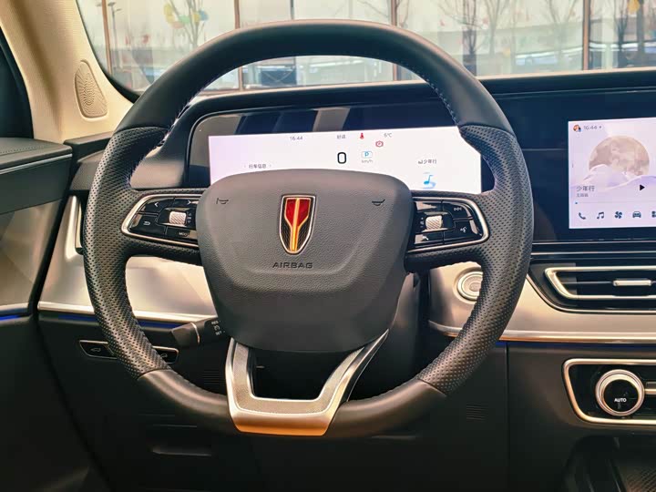 Hongqi HS5 2023 2.0 T Pro — фото 9