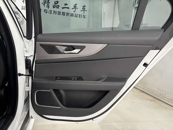 Jaguar XEL 2023 2.0 T 250 PS R-DYNAMIC S — фото 22