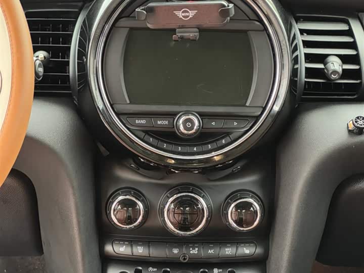 MINI Hatch — фото 11