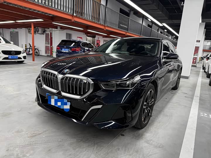 BMW 5-Series 2024 525 Li M