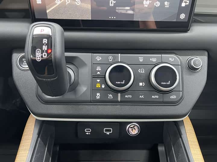 Land Rover Defender — фото 14