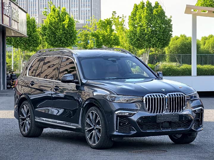 BMW X7 2019 x Drive 40i M — фото 3