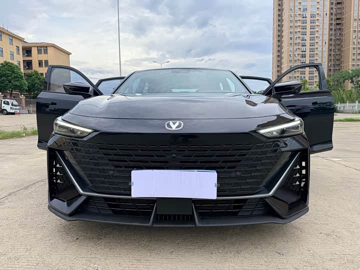 Changan UNI-V 2023 1.5 T Premium — фото 22