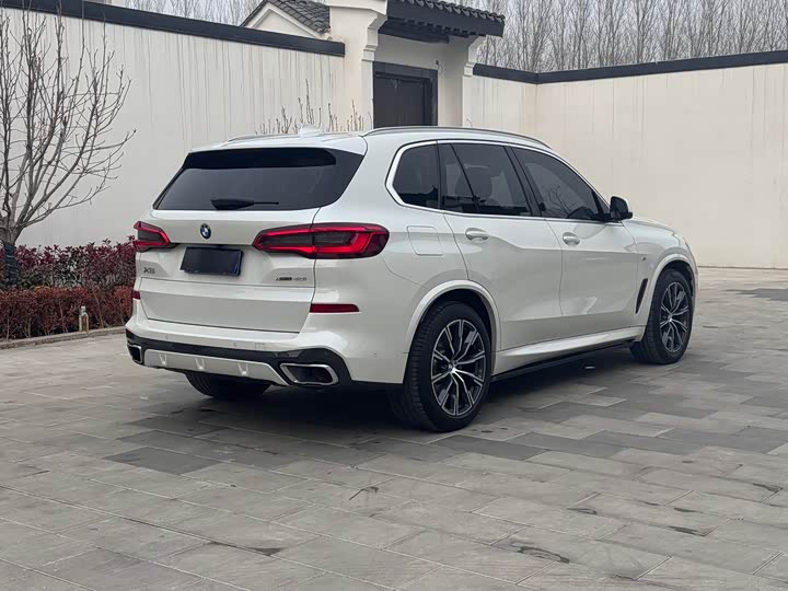 BMW X5 2019 x Drive 40i M — фото 15