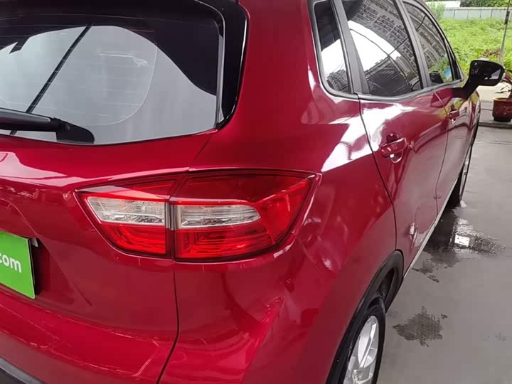 Changan CS15 2016 1.5 L AT — фото 8